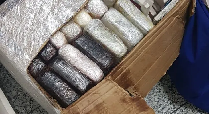  Decomisan 91 paquetes de droga en avión que iba para París 