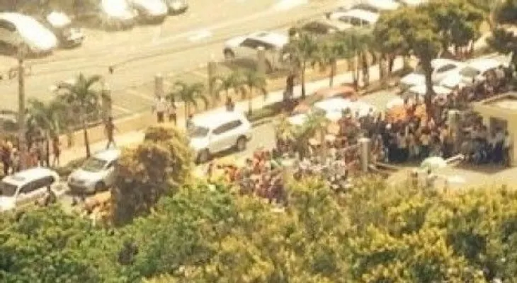 Bancas de lotería protestan frente a Hacienda en rechazo a un solo sorteo 
