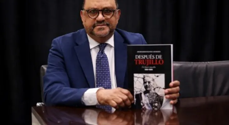Antoliano Peralta presenta su libro sobre el lustro posterior a la muerte de Trujillo