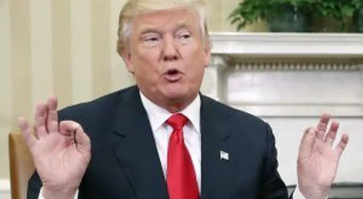 Sacerdote pide a fieles adversarios a Trump, suicidarse tirándose de edificios