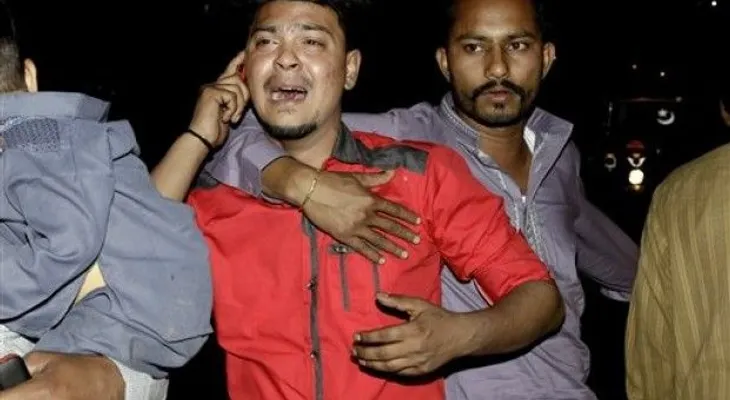 65 muertos al terroristas explotar bomba en parque de Pakistán