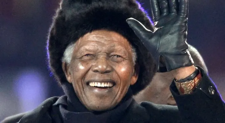 Mandela pasa cuarto día hospitalizado