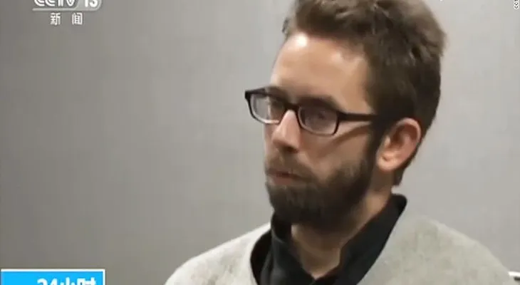 Activista sueco detenido en China confiesa en televisión que violó las leyes de ese país
