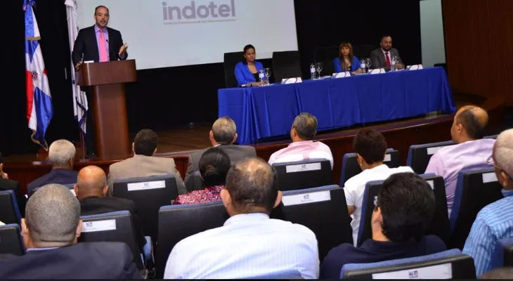 Indotel y Ceabad debaten sobre cómo planificar el apagón de televisión analógica  