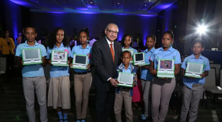 Barrick Pueblo Viejo inicia programa Una Computadora por Niño