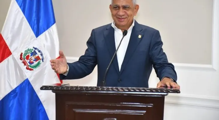 Ricardo de los Santos propone un debate de ideas entre los precandidatos presidenciales del PRM