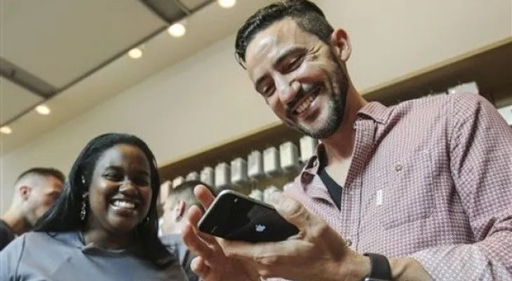 Facebook "enciende" app transmite videos en vivo en iPhones