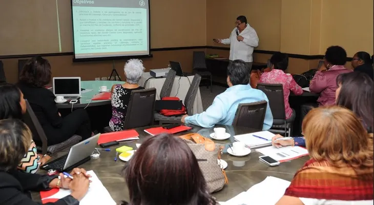 Ministerio de Salud impulsa mayor acceso a métodos anticonceptivos para reducir embarazos en adolescentes 