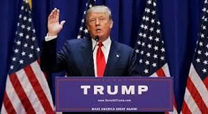 Trump dice que nunca abogó por armas en clubs