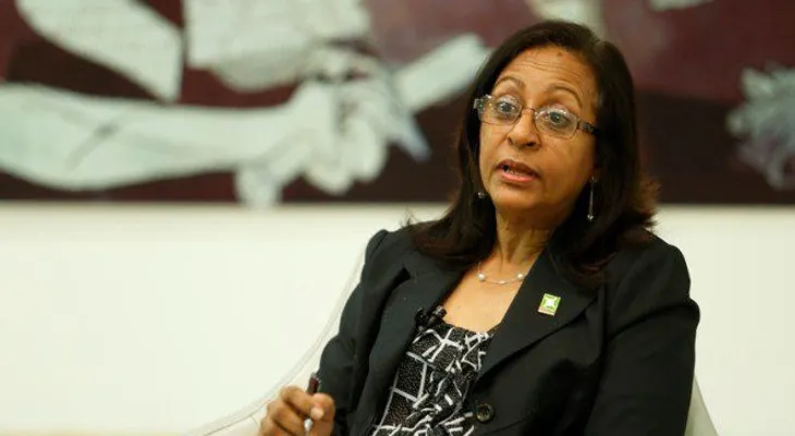 Sociedad civil califica de inhumano aumento de salario a senadores