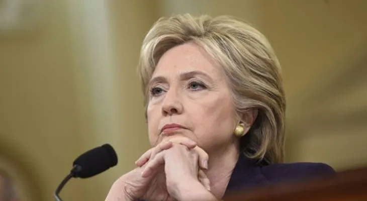 5 cosas que el comité de Bengasi quiere saber sobre los correos de Clinton