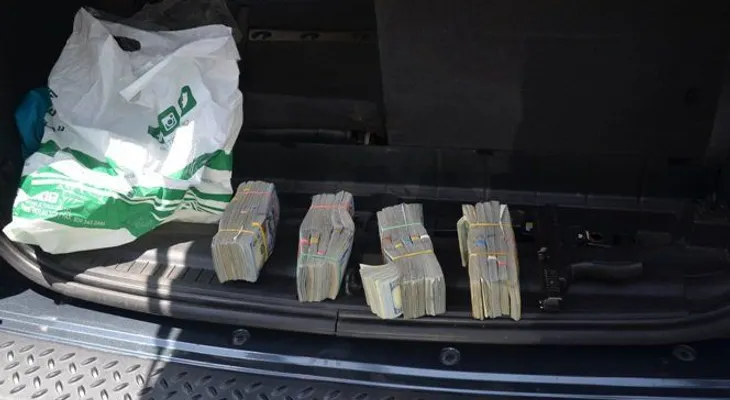 DNCD apresa dos hombres con más de 200 mil dólares producto del narcotráfico