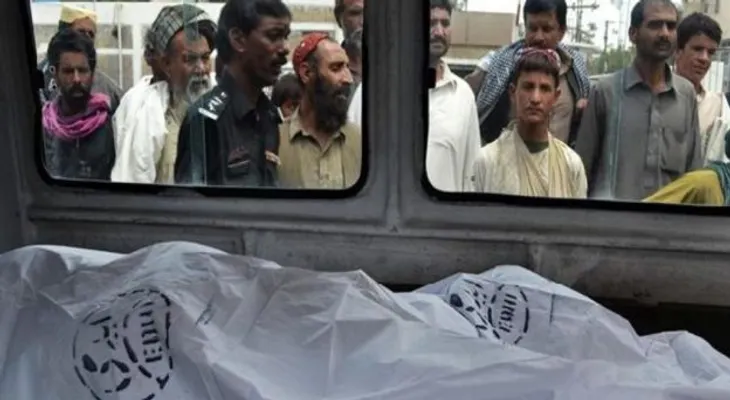 Bomba en campo de fútbol mata a 11 en Pakistán