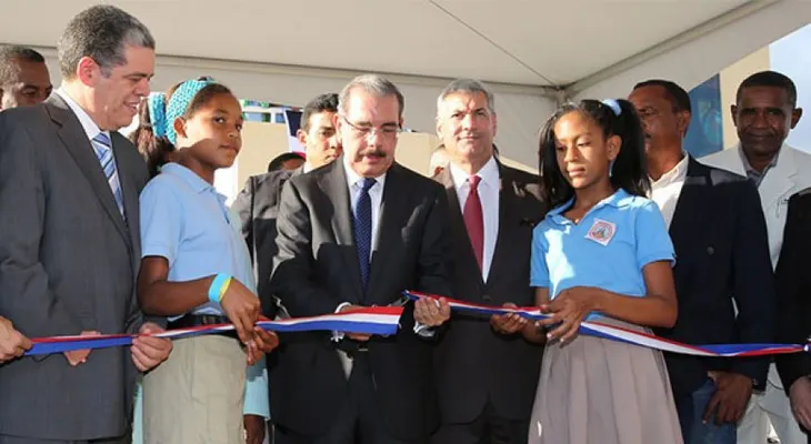 Presidente Medina inaugura 5 escuelas para Jornada Extendida en Azua