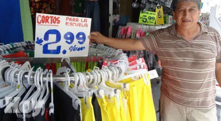 Arraigada crisis obliga puertorriqueños a recortar sus gastos 