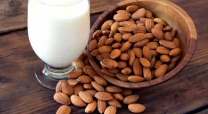 El consumo de almendras afecta los niveles hormonales de las mujeres?