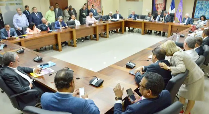 CP del PLD convoca reunión para este sábado para concertar Ley de Partidos