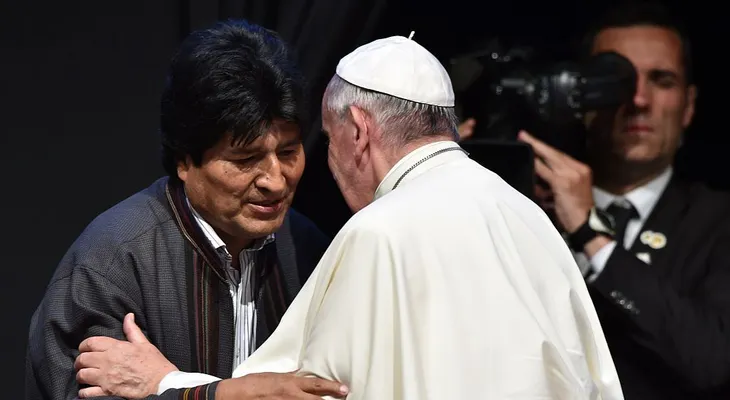 Evo Morales pide al papa que interceda por la liberación de bolivianos detenidos en Chile
