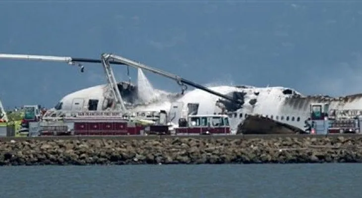 Suman 10 los heridos de gravedad al estrellarse avión en San Francisco 