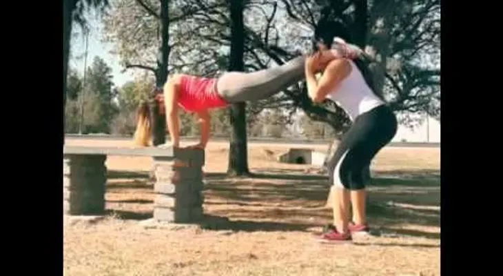 Ejercicio al aire libre en PAREJA (VIDEO)