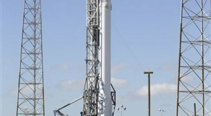 SpaceX lanza satélite meteorológico del espacio profundo 