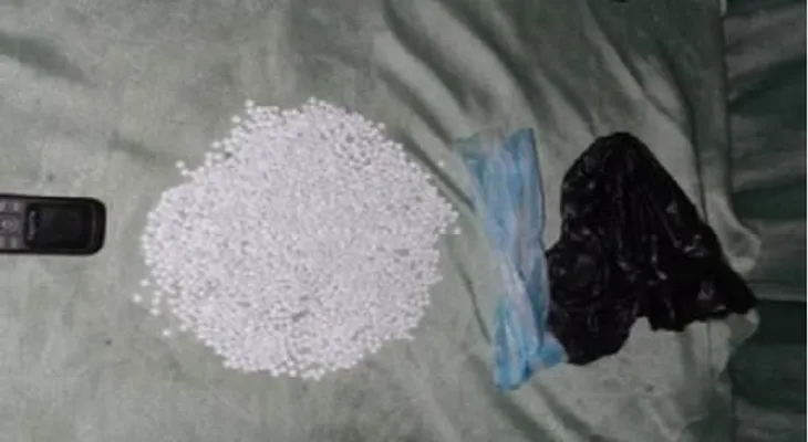 La DNCD sorprende tres hombres negociando 3,700 pastillas alegadamente de Éxtasis