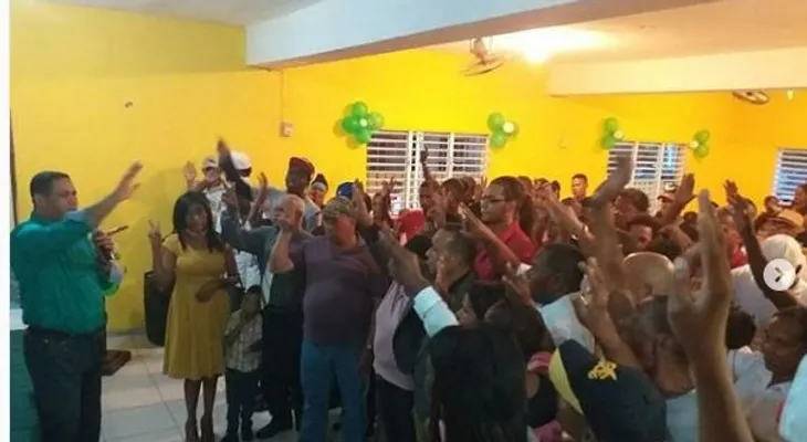 Trajano Santana juramenta a directivos comité municipal del PRI en Boca Chica