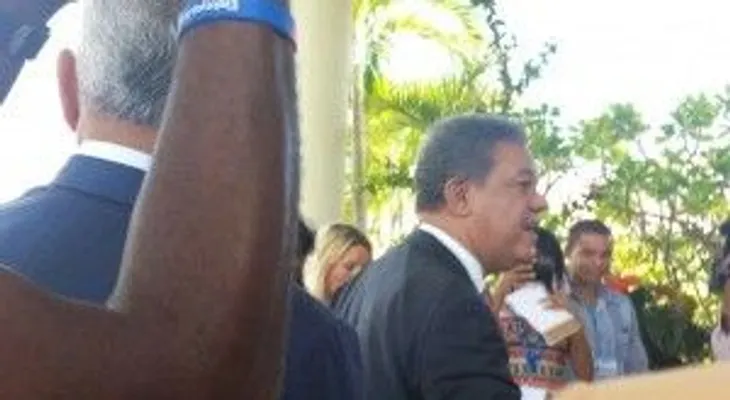 Leonel llega a Punta Cana para participar en cónclave órganos electorales