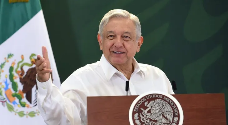 López Obrador pide castigar acería si no regresa dinero de planta inservible