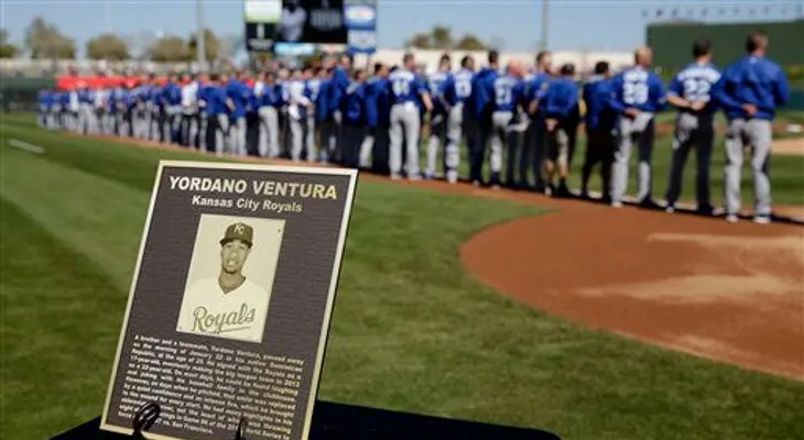 Los Reales de Kansas recuerdan al fallecido Yordano Ventura 