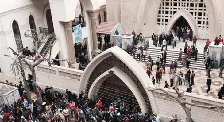 Suman 37 los muertos en atentados contra iglesias en Egipto 
