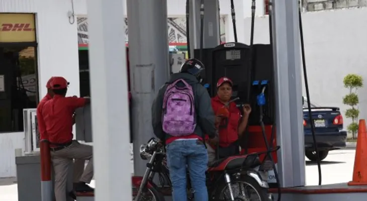 Seguirán congelados los precios de los combustibles
