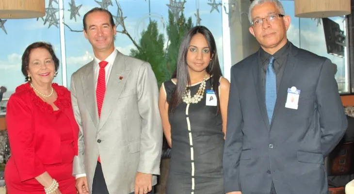 Agasajan al cuerpo consular y diplomáticos acreditados e el pais