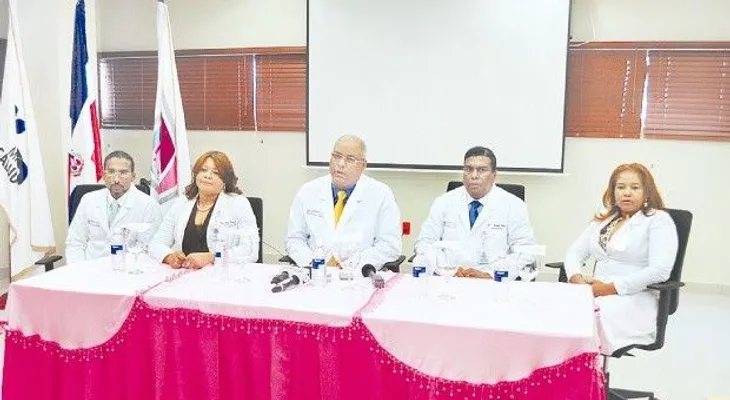 Quintillizos serían dados de alta en 48 horas