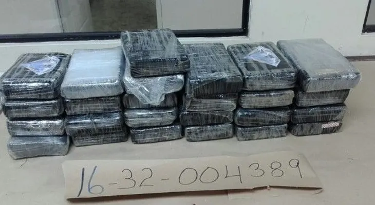 DNCD decomisa droga en puerto de Haina; apresa a 2 "mulas" en aeropuertos