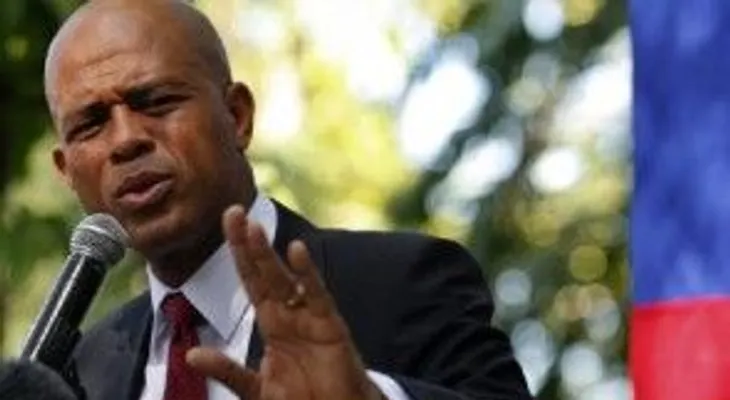 Presidente Martelly lanza canción grosera contra una periodista