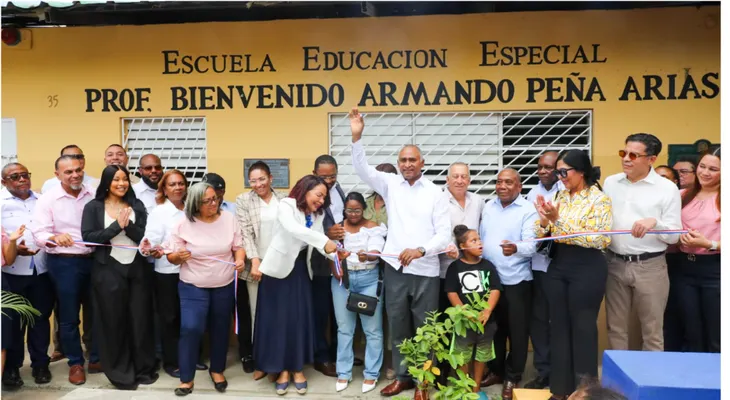 Peravia inaugura su primera Escuela de Educación Especial gestionada por senador Julito Fulcar