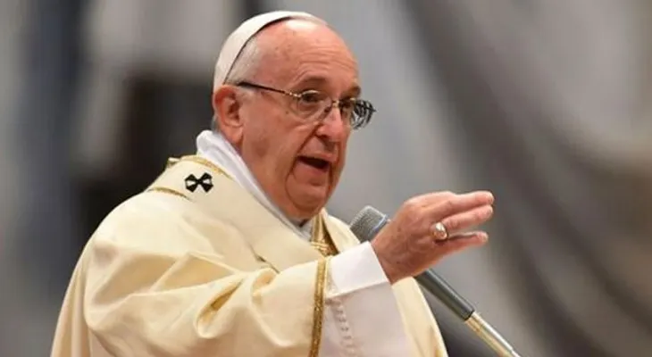El papa dice que solo hay una solución política para el conflicto en Siria