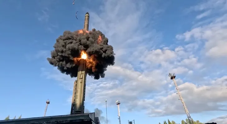 Rusia emplea masivamente el misil RM48U, diseñado como blanco de entrenamiento, para sostener su ofensiva aérea contra Ucrania