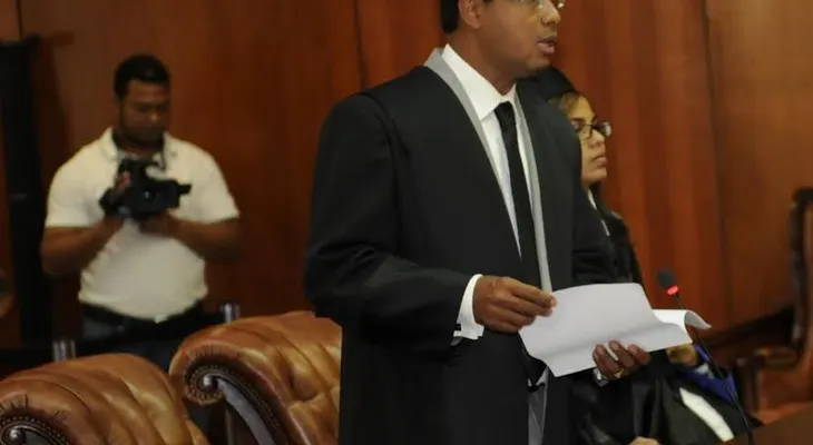 Pepe Goico retira querella contra periodistas y diputado 