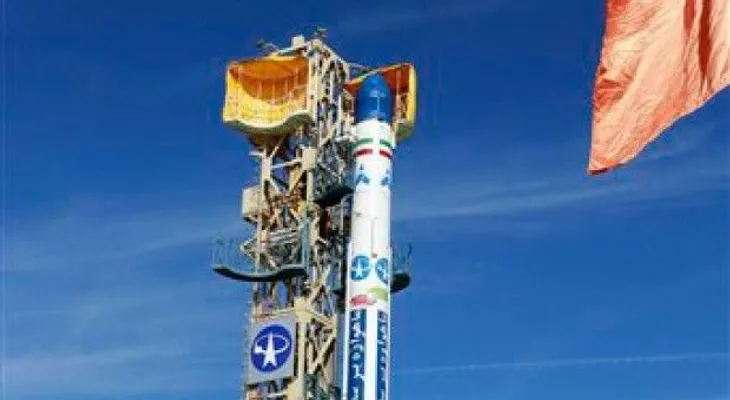 Irán pone nuevo satélite en espacio, dice televisión estatal 