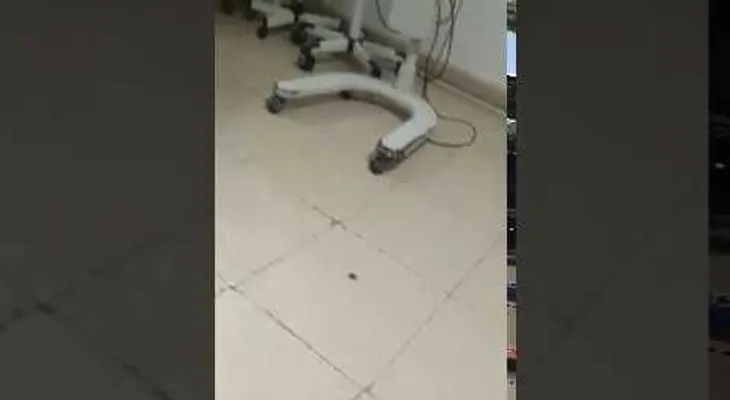 "Asco y vergüenza": escandalosas fotos muestran deterioro de un hospital de Madrid