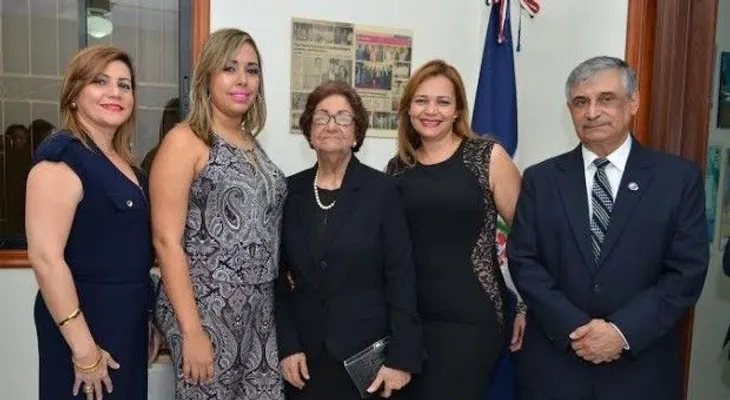 Anestesiólogos ofrecen homenaje póstumo al doctor Fanduiz