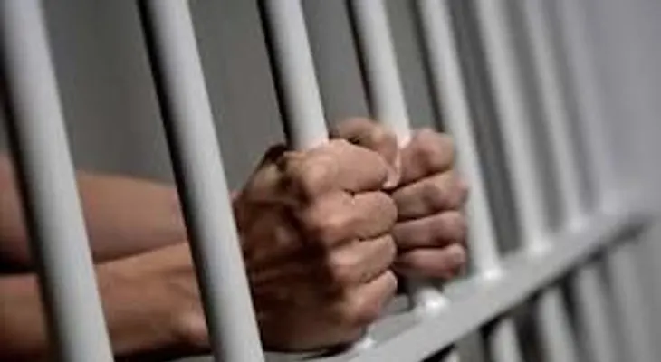 Prisión contra implicados en presunta red de lavado