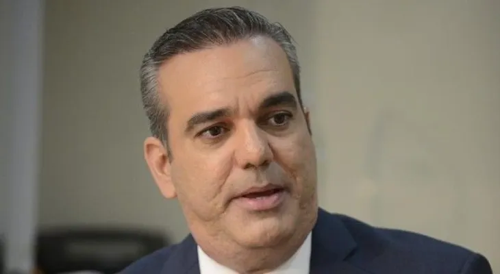 Abinader dice que la participación activa de los jóvenes es decisiva para el país