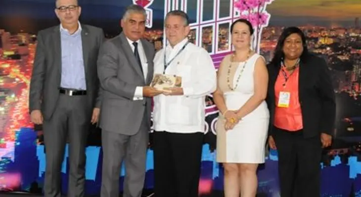 Reconocen ministro de Turismo por labor realizada para el desarrollo del sector