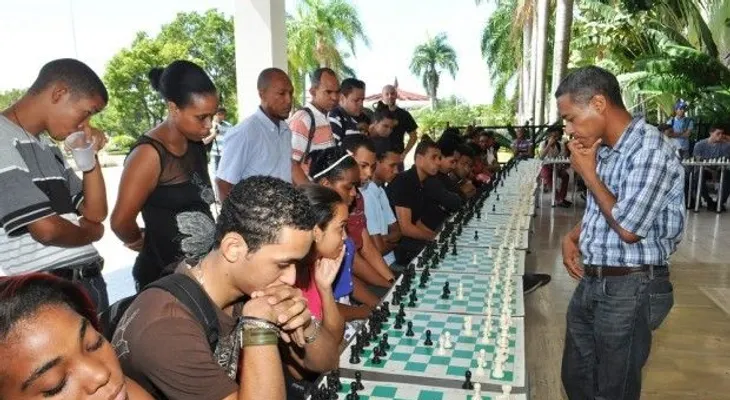 UASD celebra jornada simultánea de ajedrez