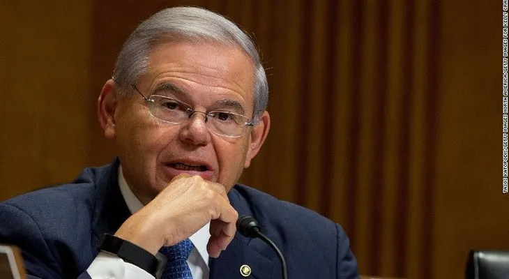 Revelan detalles del caso de corrupción contra el senador hispano Bob Menéndez