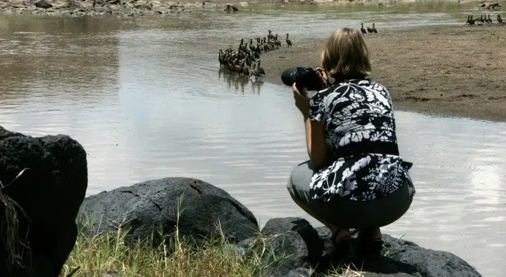 Una mujer engaña a la muerte pero lo descubre después de revisar sus fotos 