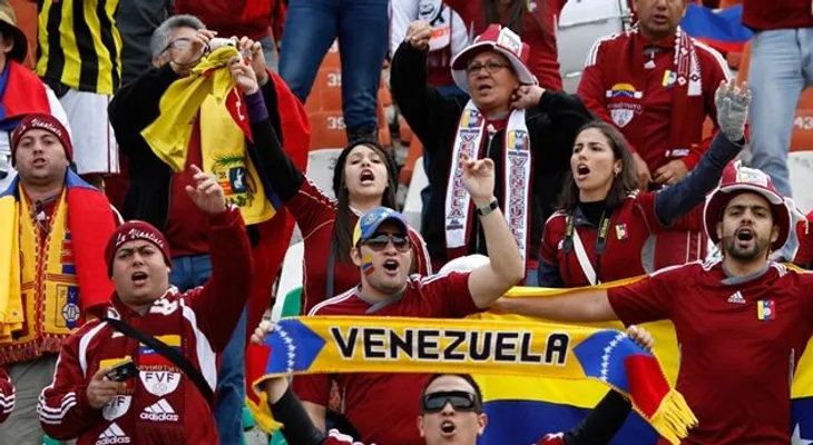 Muchos venezolanos desean salida anticipada de Maduro  (VIDEO)